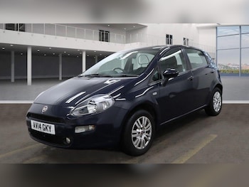 Used Fiat Punto 2014 for sale - 76270568: Photo 2