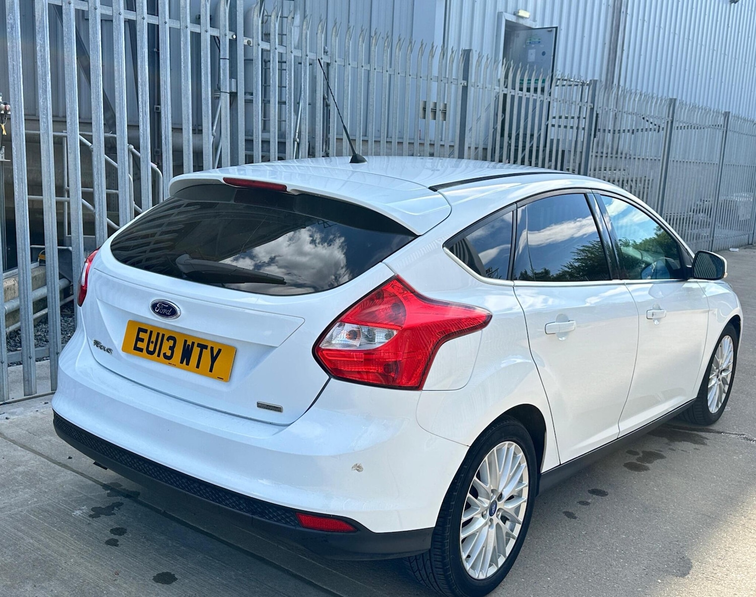 Used Ford Focus for sale - 77537759: Photo 12