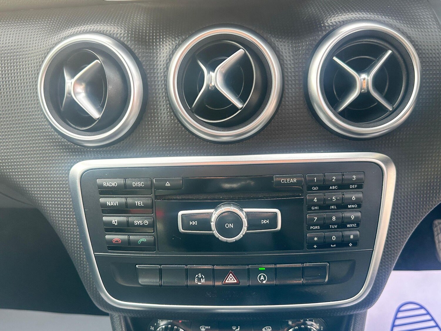 Used Mercedes-Benz A-Class 2015 for sale - 76318137: Photo 23