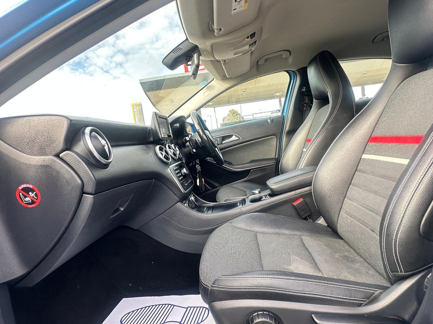 Used Mercedes-Benz A-Class 2015 for sale - 76318137: Photo 32