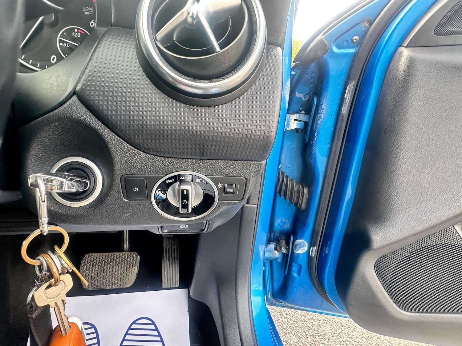 Used Mercedes-Benz A-Class 2015 for sale - 76318137: Photo 35