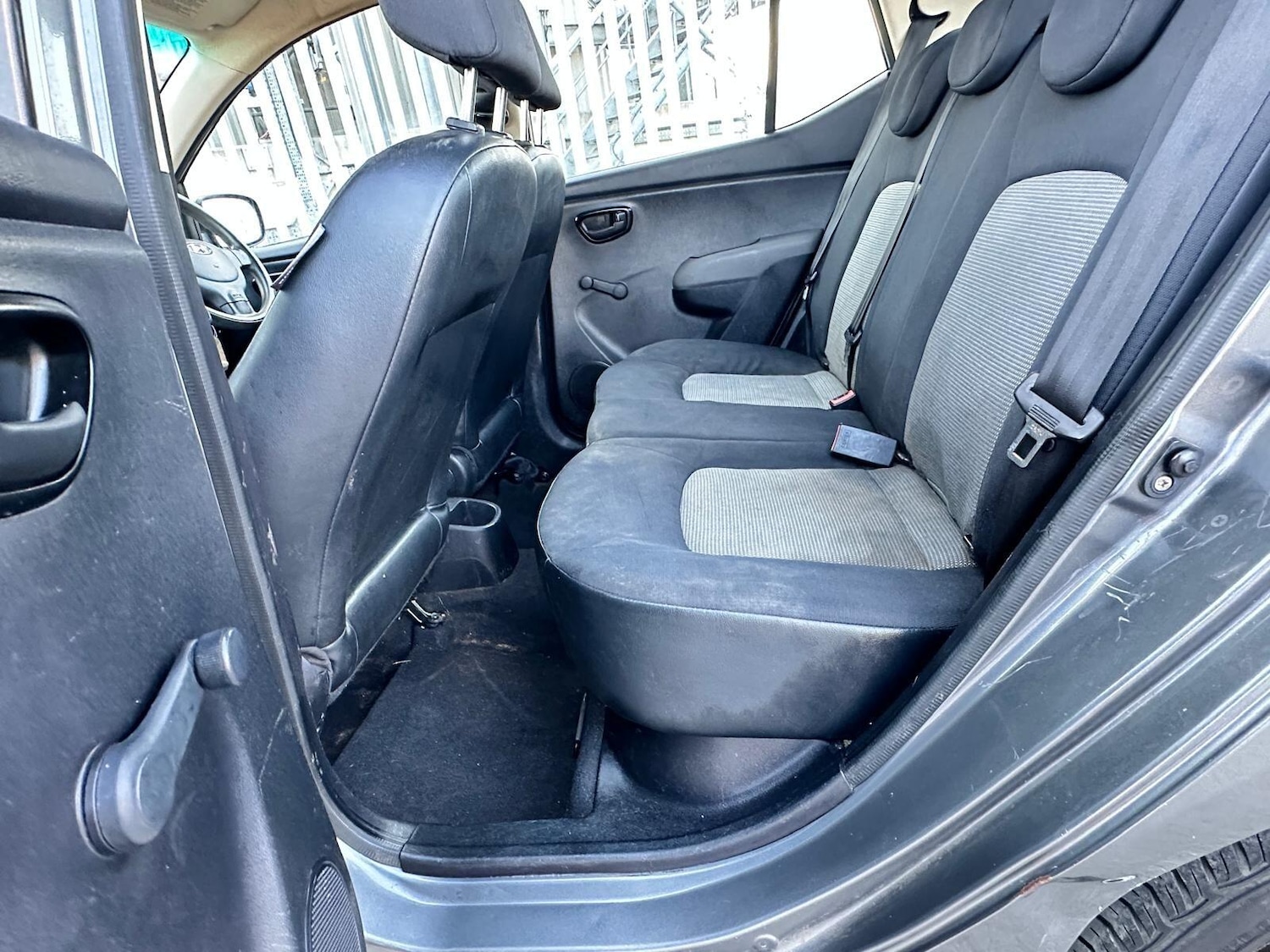 Used Hyundai i10 for sale - 77016937: Photo 18