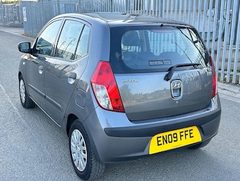 Used Hyundai i10 2009 for sale - 77016937: Photo