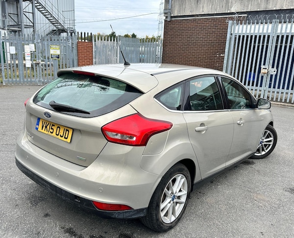 Used Ford Focus 2015 for sale - 76026692: Photo 11