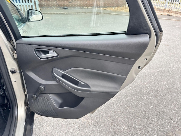 Used Ford Focus 2015 for sale - 76026692: Photo 27