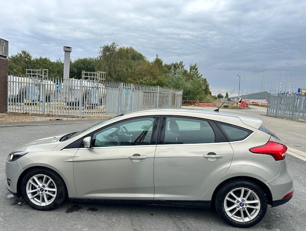 Used Ford Focus 2015 for sale - 76026692: Photo 7