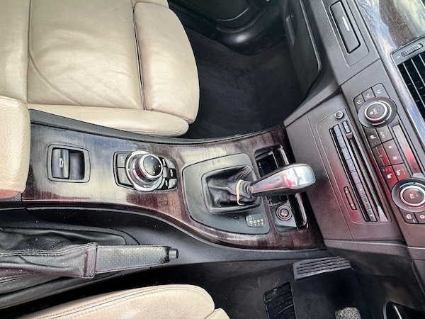 Used BMW 3 Series 2011 for sale - 76026750: Photo 38