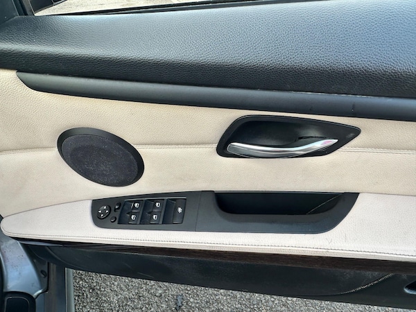 Used BMW 3 Series 2011 for sale - 76026750: Photo 40