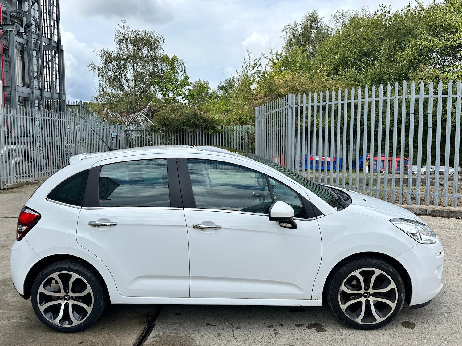 Used Citroen C3 2016 for sale - 76976000: Photo 10