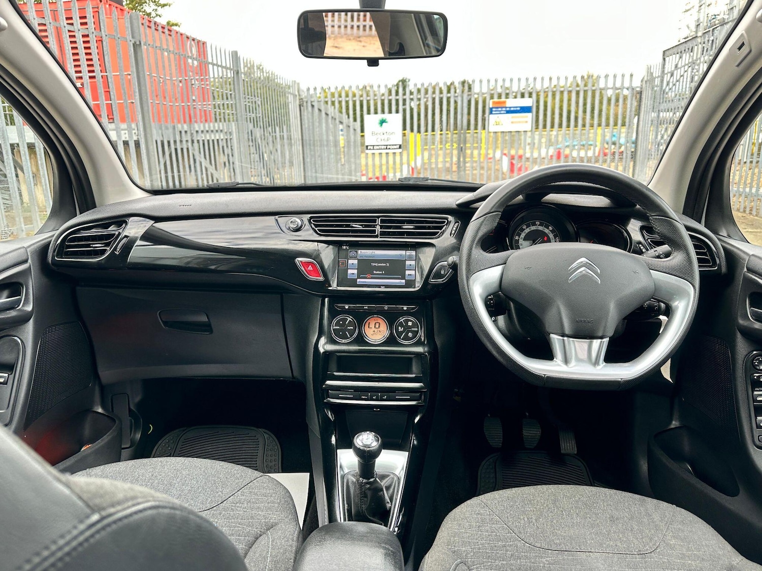 Used Citroen C3 2016 for sale - 76976000: Photo 13