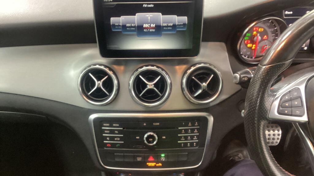 Used Mercedes-Benz GLA 2015 for sale - 77305783: Photo 11