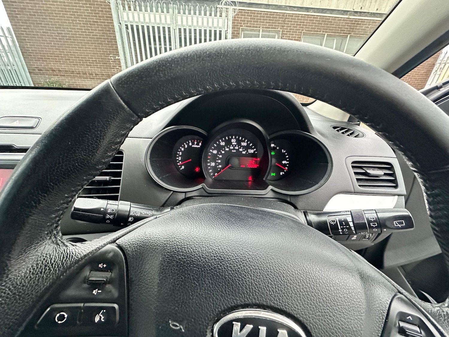 Used Kia Picanto 2012 for sale - 76527709: Photo 28