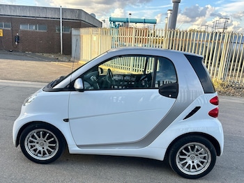 Used smart fortwo 2011 for sale - 75905540: Photo