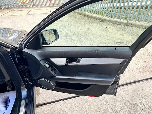 Used Mercedes-Benz C Class 2009 for sale - 76179772: Photo 26
