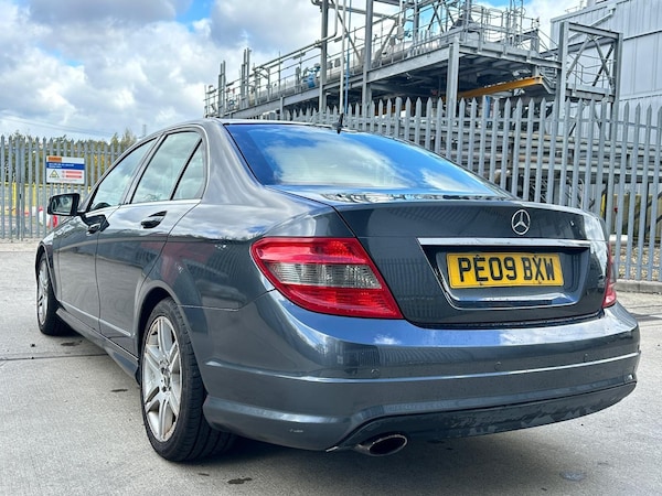 Used Mercedes-Benz C Class 2009 for sale - 76179772: Photo 4