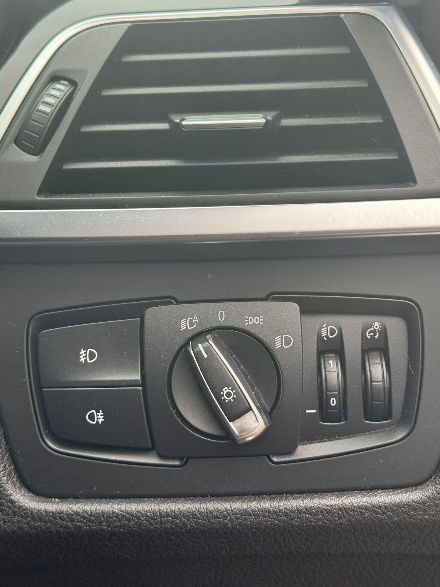 Used BMW 3 Series 2015 for sale - 77229549: Photo 32