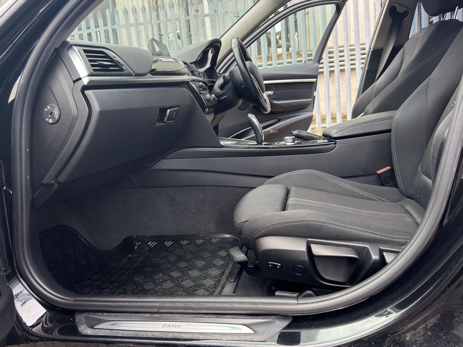 Used BMW 3 Series 2015 for sale - 77229549: Photo 38