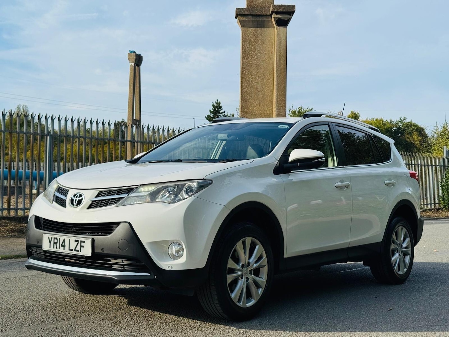 Used Toyota RAV4 2014 for sale - 77020853: Photo 3