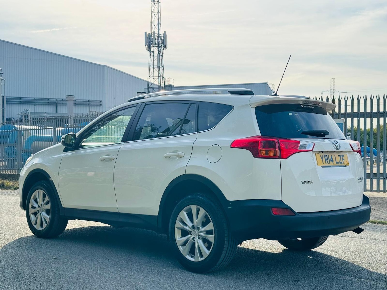 Used Toyota RAV4 2014 for sale - 77020853: Photo 4