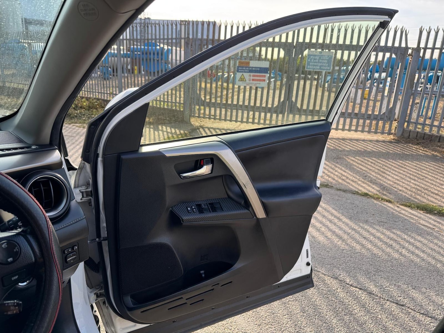 Used Toyota RAV4 2014 for sale - 77020853: Photo 79