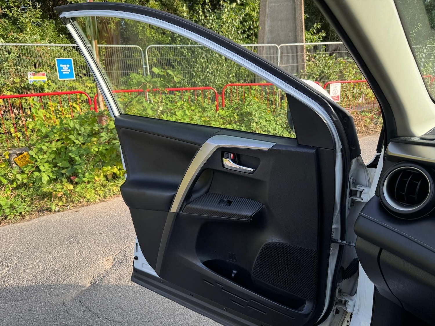 Used Toyota RAV4 2014 for sale - 77020853: Photo 80