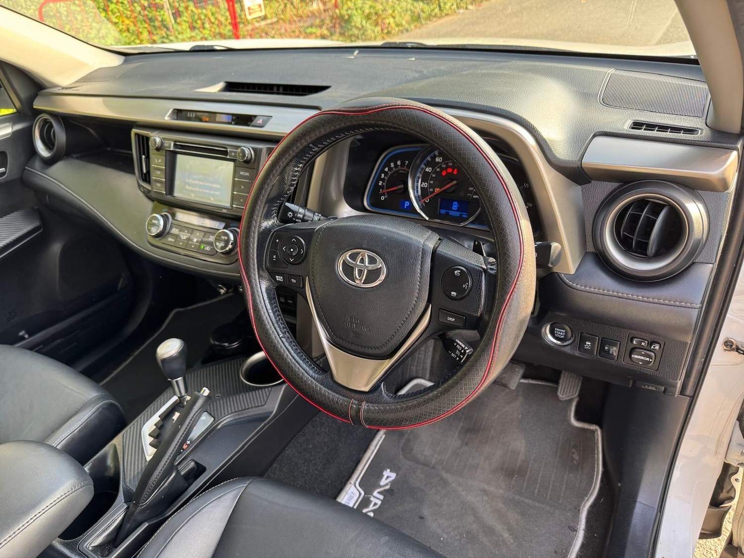 Used Toyota RAV4 2014 for sale - 77020853: Photo 93