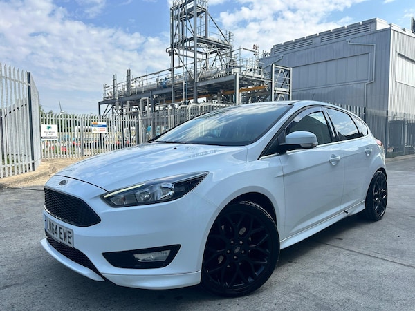 Used Ford Focus 2015 for sale - 76199793: Photo 3