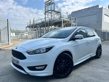 Used Ford Focus 2015 for sale - 76199793: Photo 3