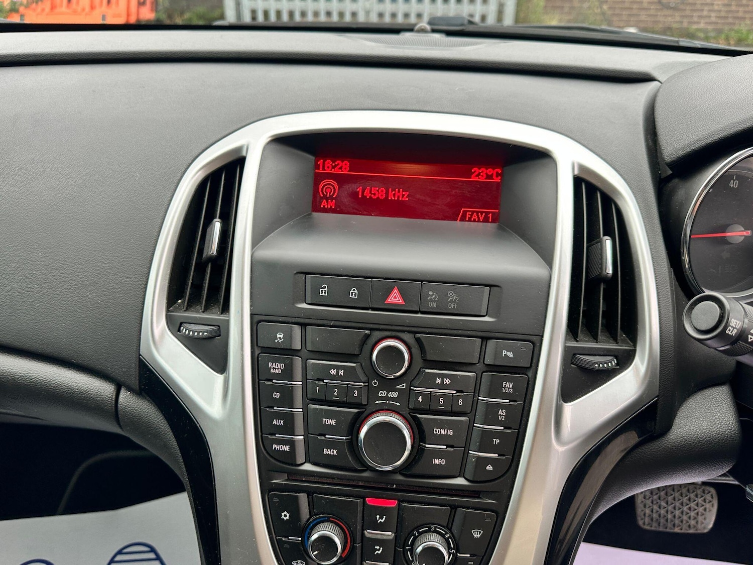 Vehicle 29