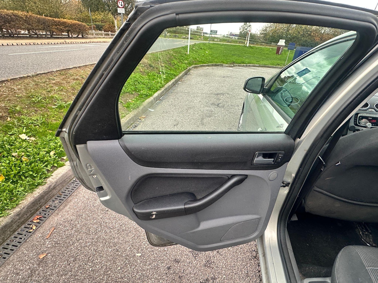 Used Ford Focus 2010 for sale - 76388108: Photo 22