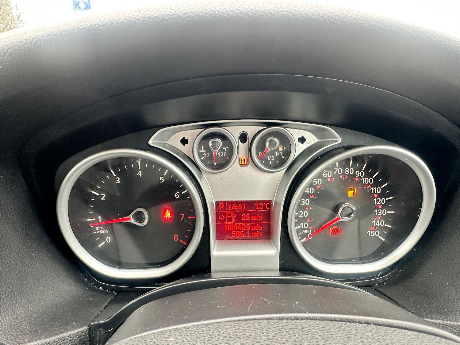 Used Ford Focus 2010 for sale - 76388108: Photo 25