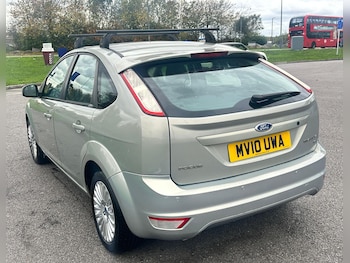 Used Ford Focus 2010 for sale - 76388108: Photo