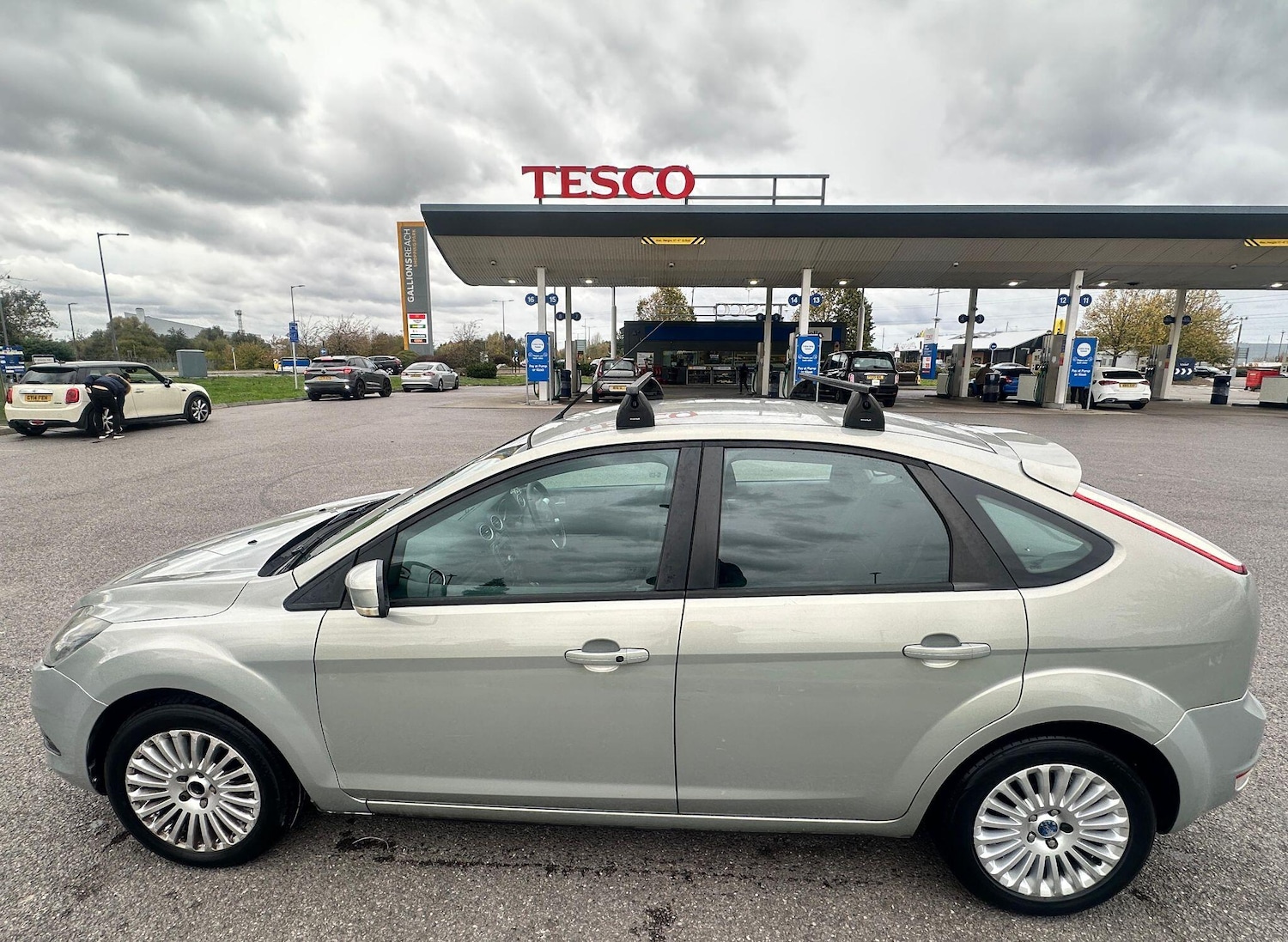 Used Ford Focus 2010 for sale - 76388108: Photo 8