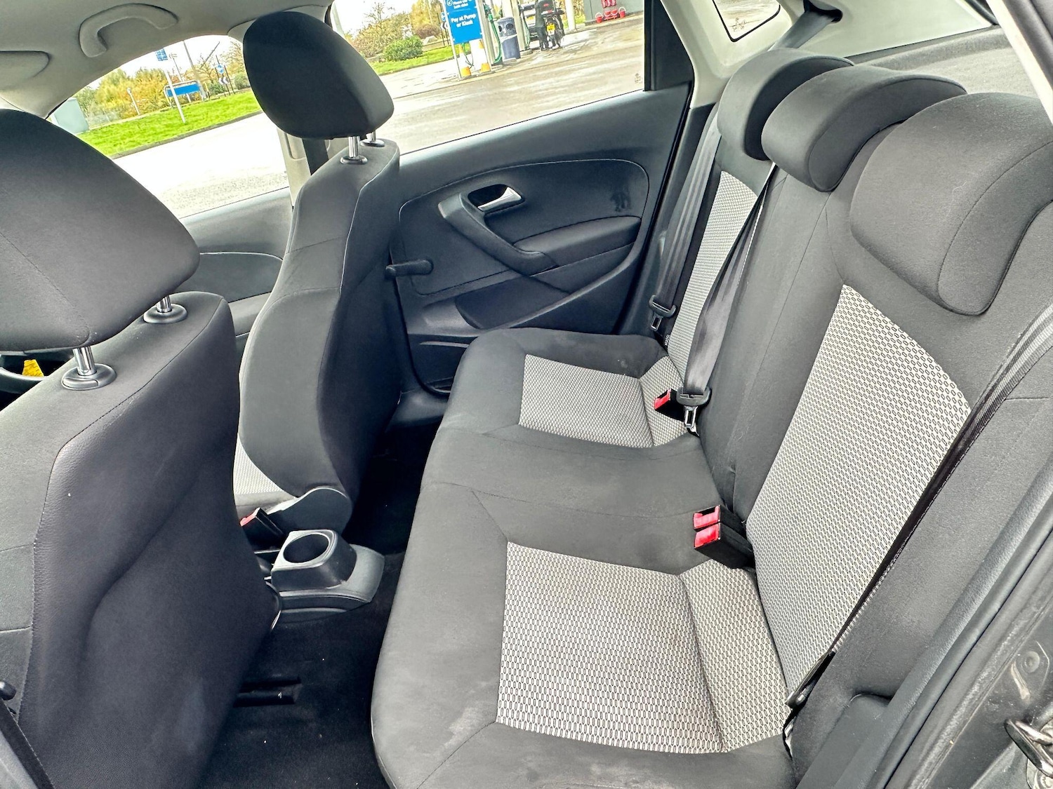 Used Volkswagen Polo 2011 for sale - 76432528: Photo 14