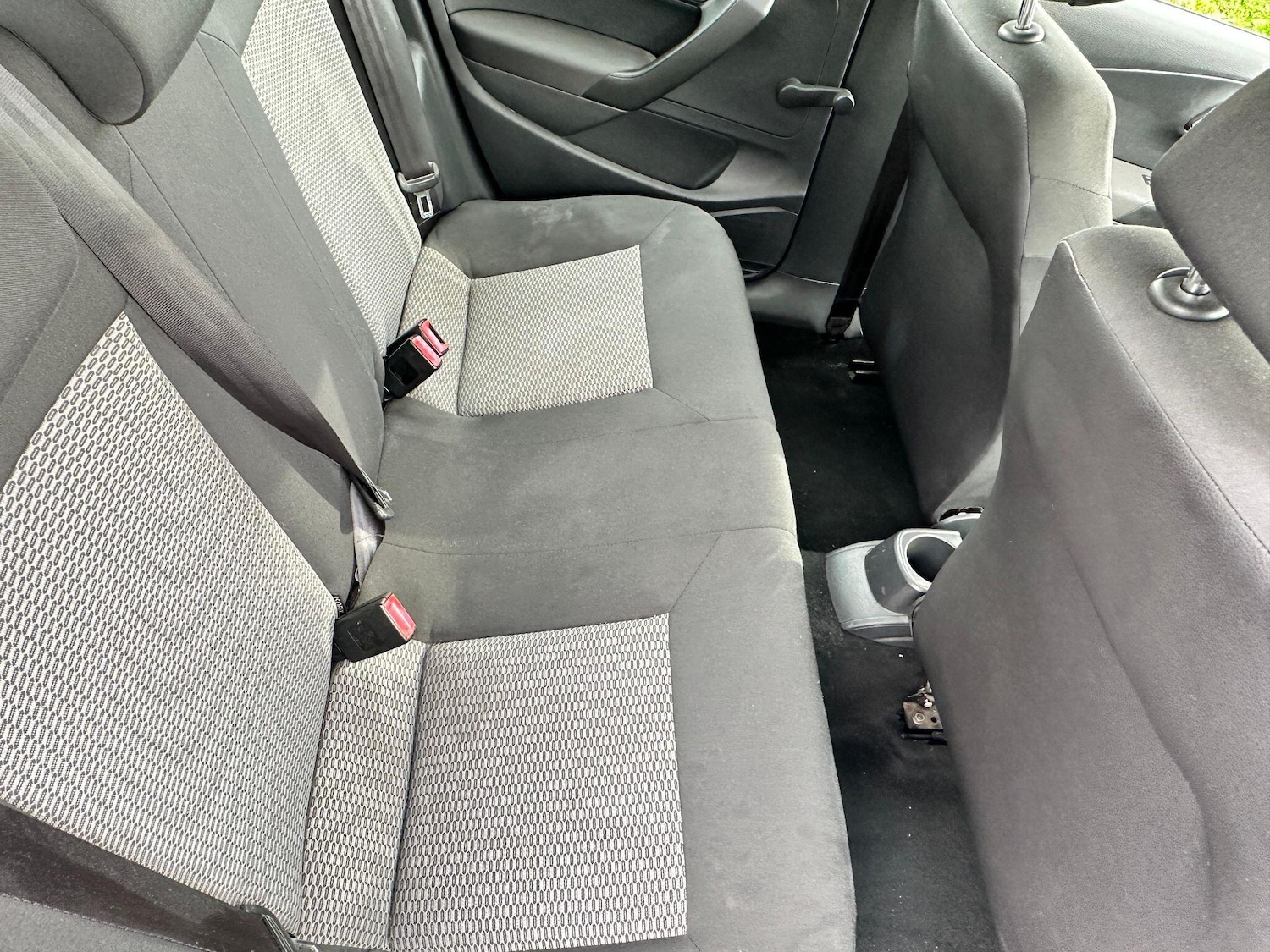 Used Volkswagen Polo 2011 for sale - 76432528: Photo 16