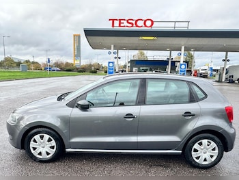 Used Volkswagen Polo 2011 for sale - 76432528: Photo