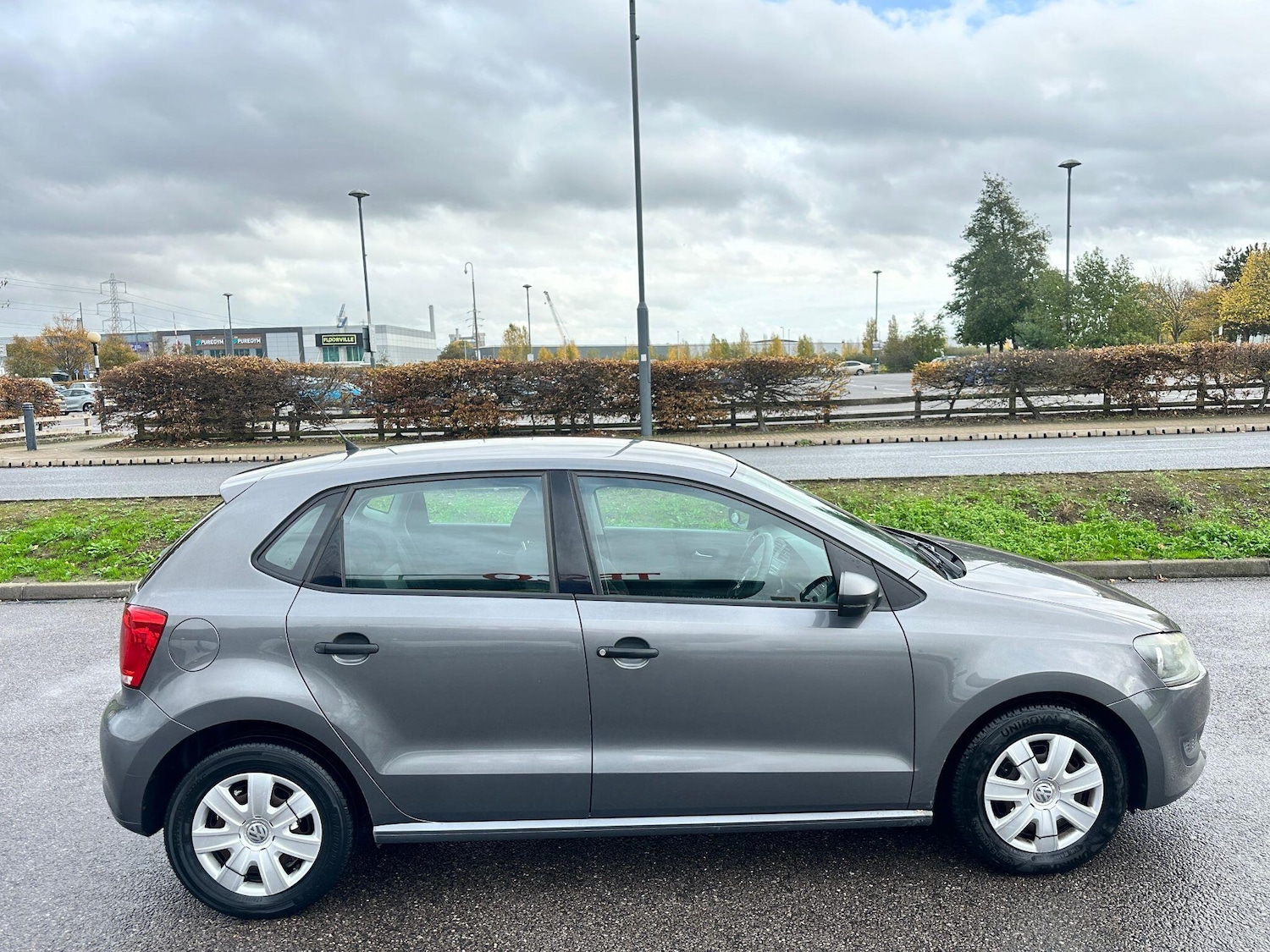 Used Volkswagen Polo 2011 for sale - 76432528: Photo 9