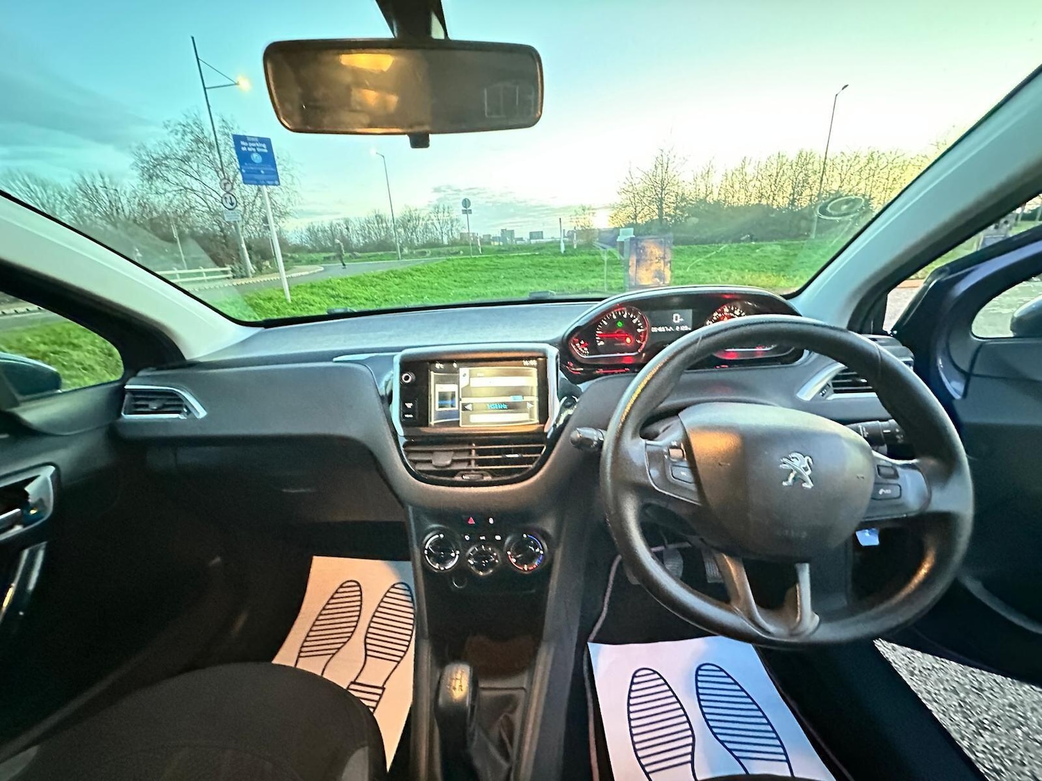 Used Peugeot 208 2012 for sale - 76976263: Photo 14