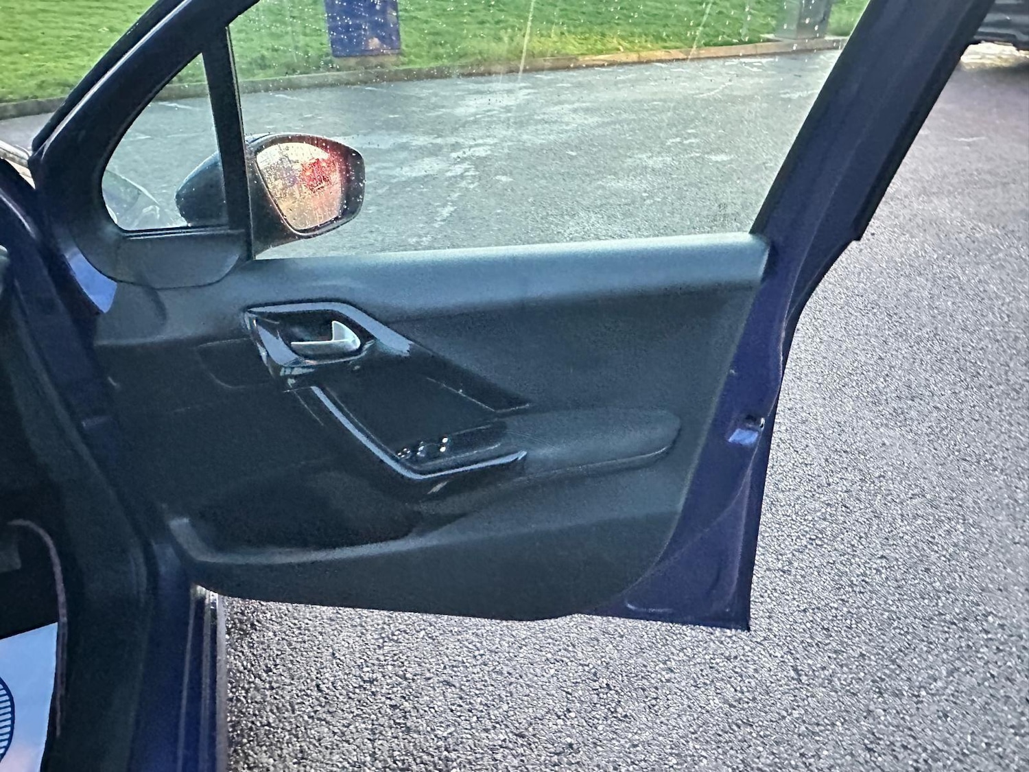 Used Peugeot 208 2012 for sale - 76976263: Photo 22