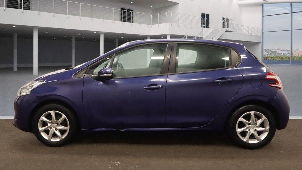Used Peugeot 208 2012 for sale - 76976263: Photo 4