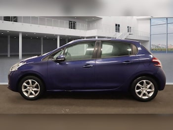 Used Peugeot 208 2012 for sale - 76976263: Photo
