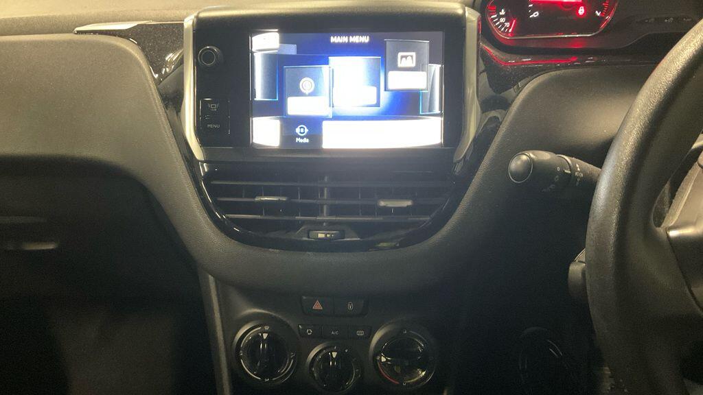 Used Peugeot 208 2012 for sale - 76976263: Photo 9