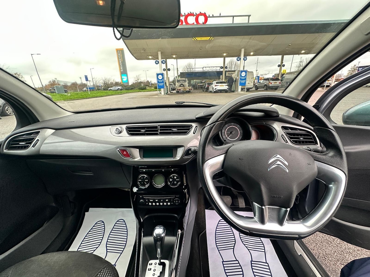 Used Citroen C3 2011 for sale - 76975521: Photo 17