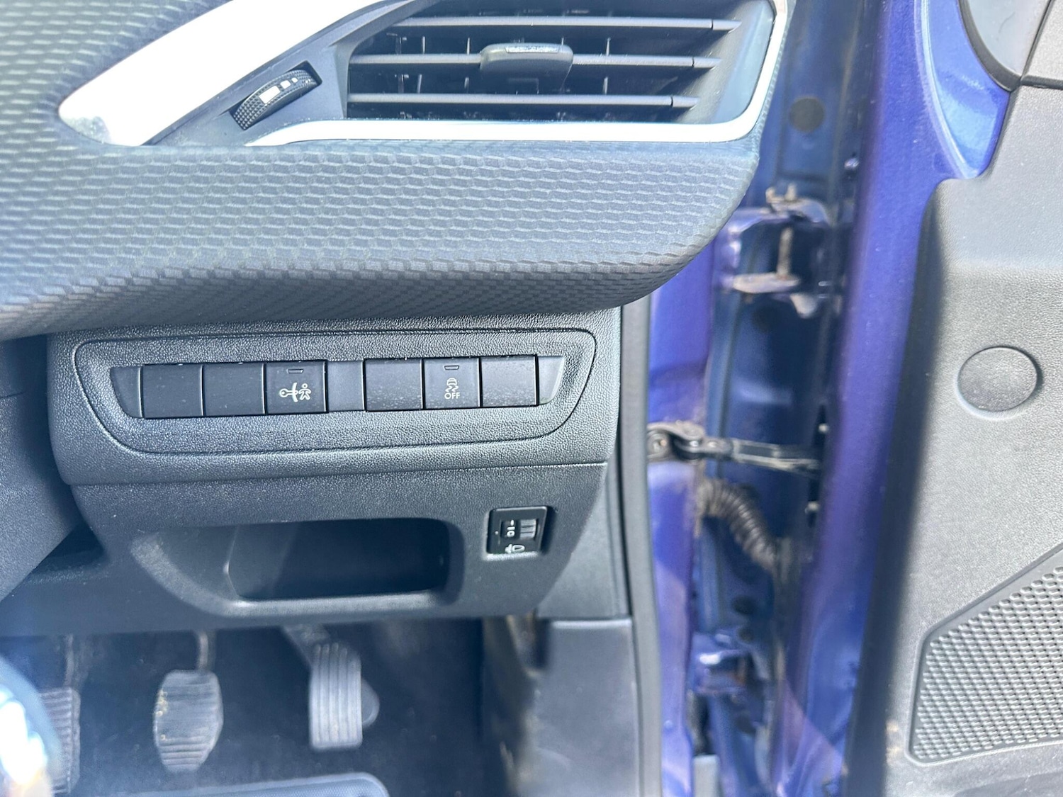 Used Peugeot 2008 2013 for sale - 77344423: Photo 19