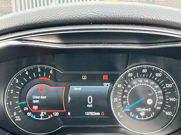 Used Ford Mondeo 2017 for sale - 76201199: Photo 34