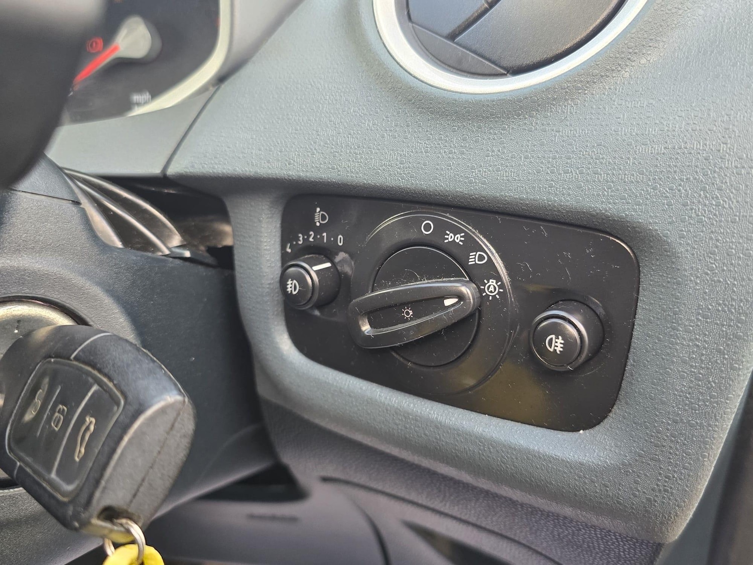 Used Ford Fiesta 2010 for sale - 76975570: Photo 15