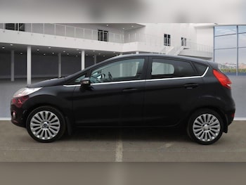 Used Ford Fiesta 2010 for sale - 76975570: Photo