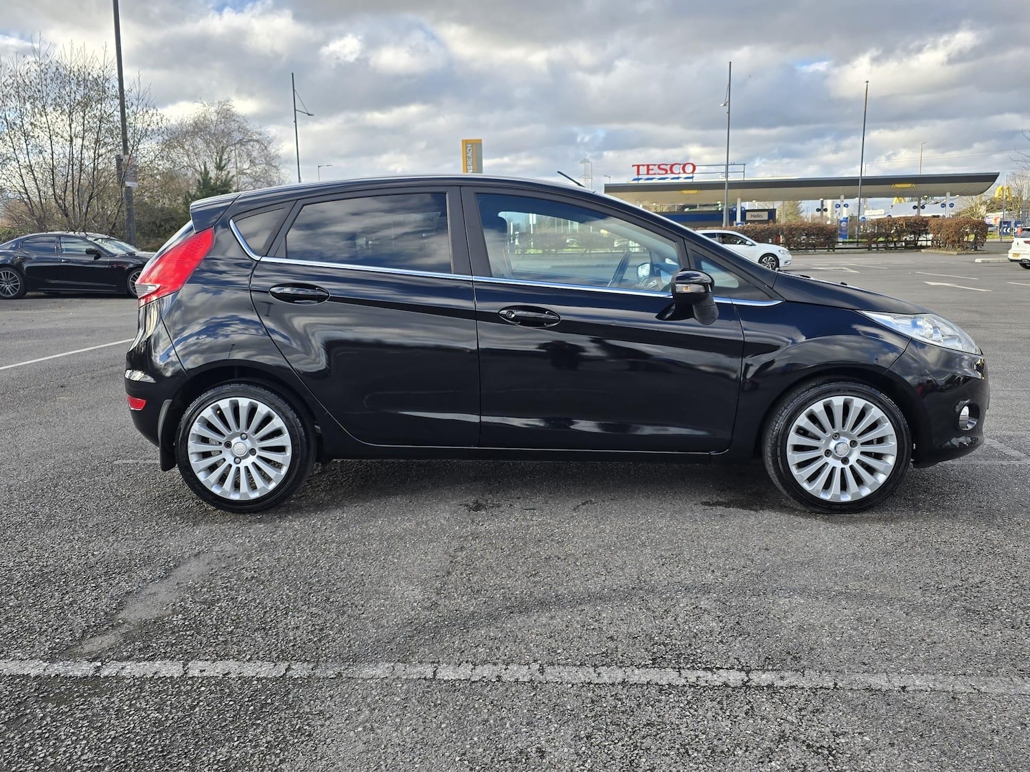 Used Ford Fiesta 2010 for sale - 76975570: Photo 9