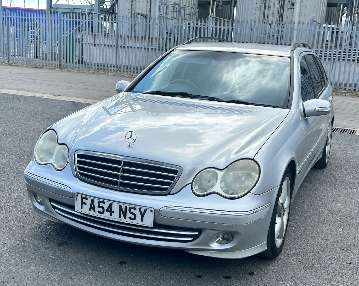 Used Mercedes-Benz C Class 2004 for sale - 76200287: Photo 4