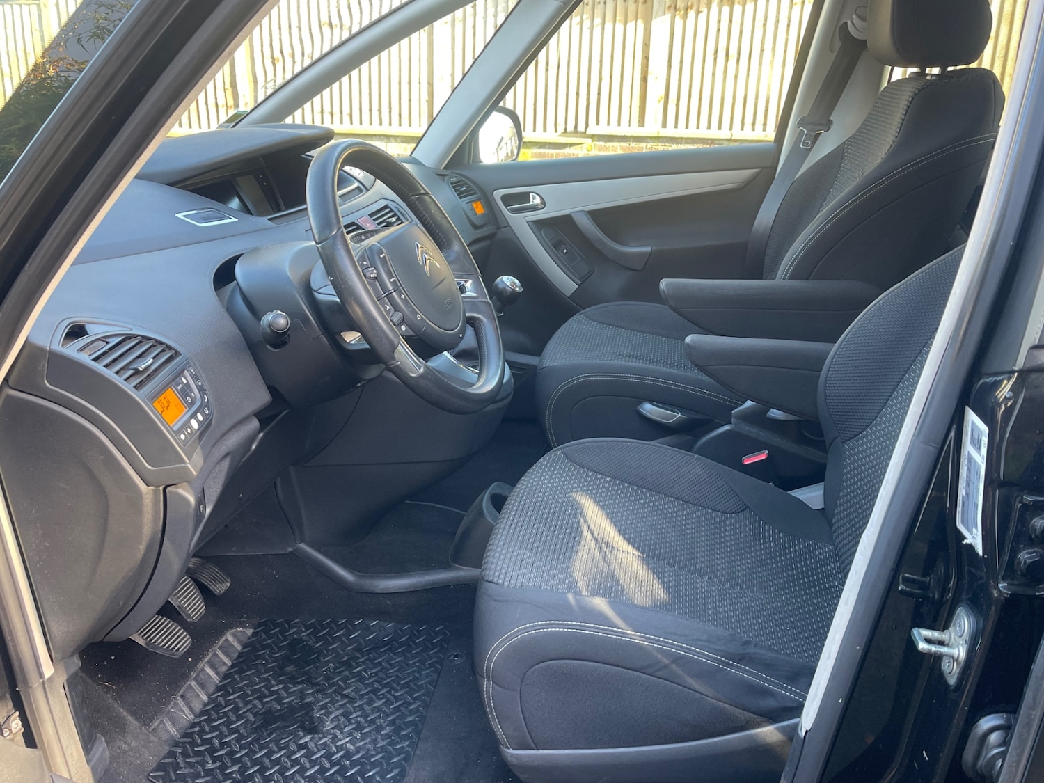 Used Citroen C4 Picasso 2012 for sale - 77001667: Photo 8